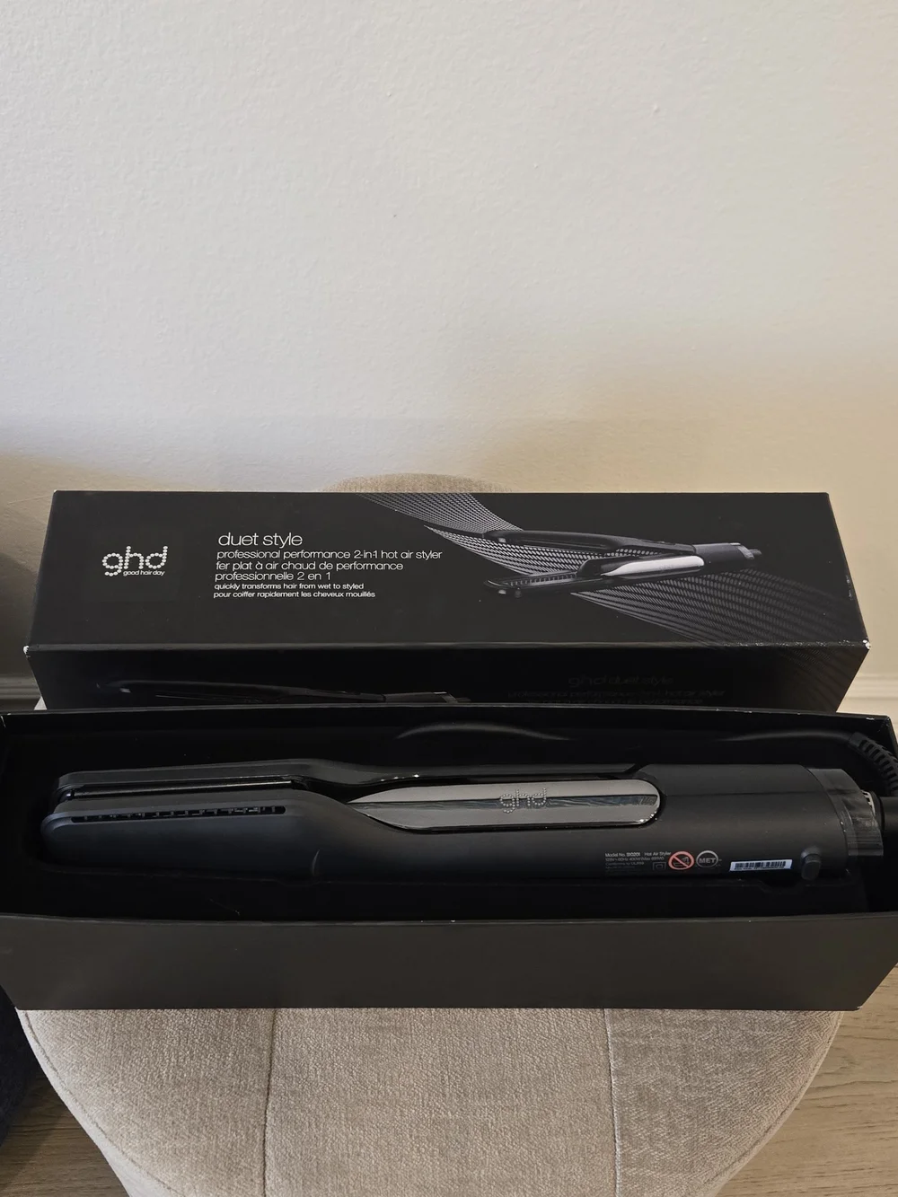Brand New ghd Professional Duet Style 2-in-1 Hot Air Hair Straightner And Styler